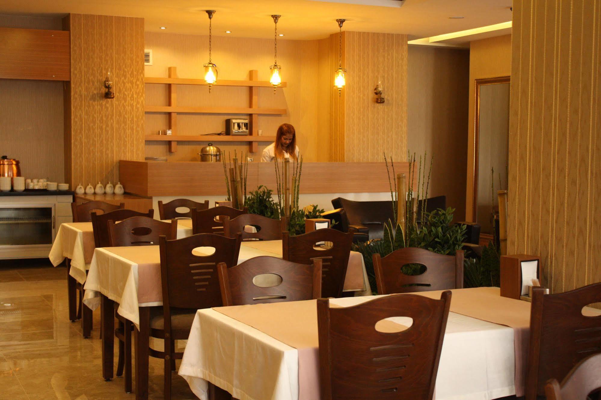 Adana Yukselhan Hotel Kültér fotó
